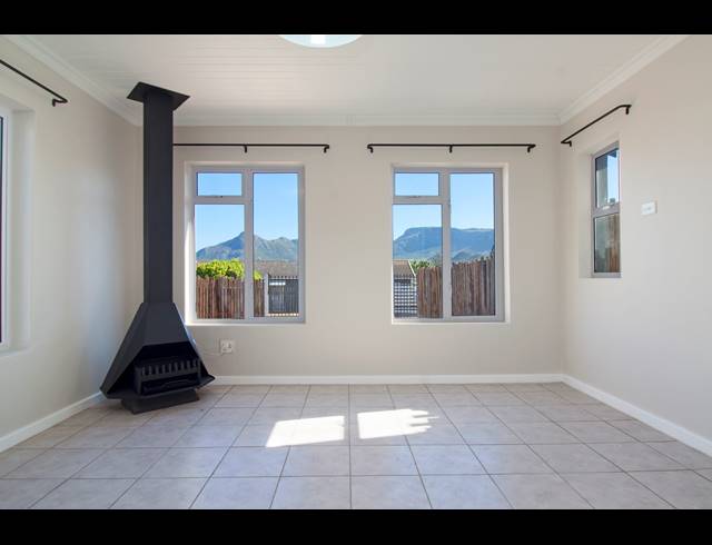 3 BEDROOM HOUSE TO LET IN SUNNYDALE
